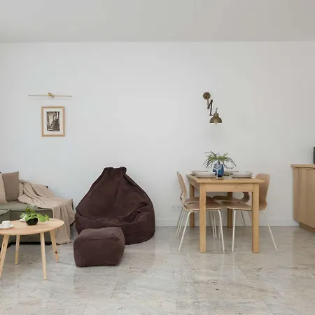 Old Town Secret Garden By Renters 아파트